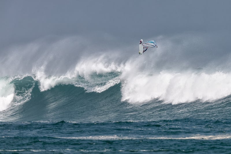 Hawaii Surfing